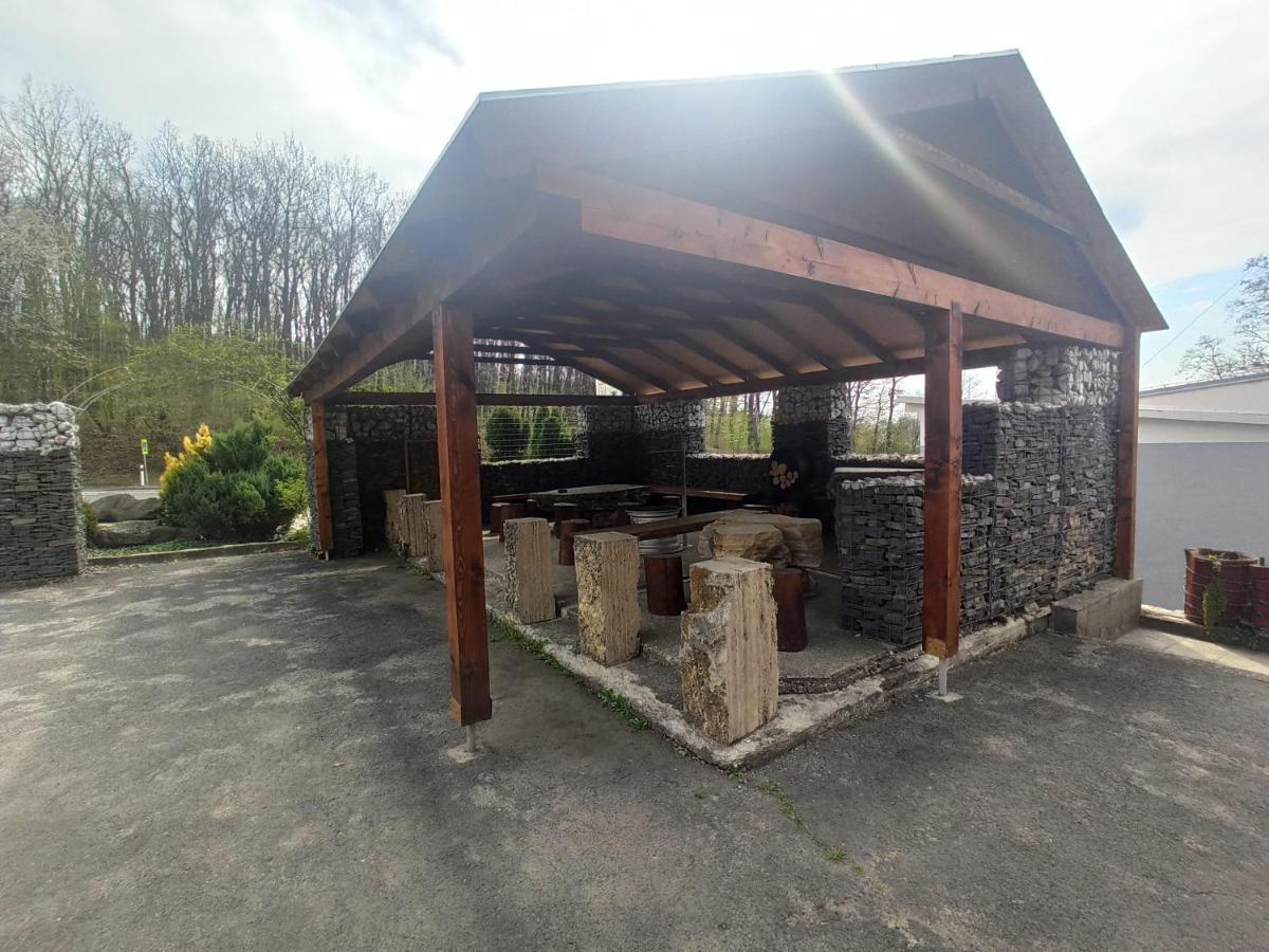 Volkovce Motel Sofer מראה חיצוני תמונה